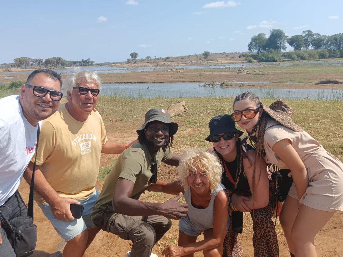 Safari Tsavo Est: Guida alla Magia della Terra Rossa in Kenya 2026